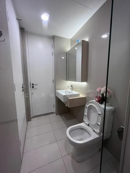 Kediaman Servis untuk Dijual di Southlink - Carmen Koh - Bathroom - PropertyGuru.com.my