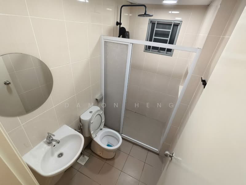 Servis Apartment untuk Disewa di OUG Parklane - Damon Heng - Bathroom - PropertyGuru.com.my