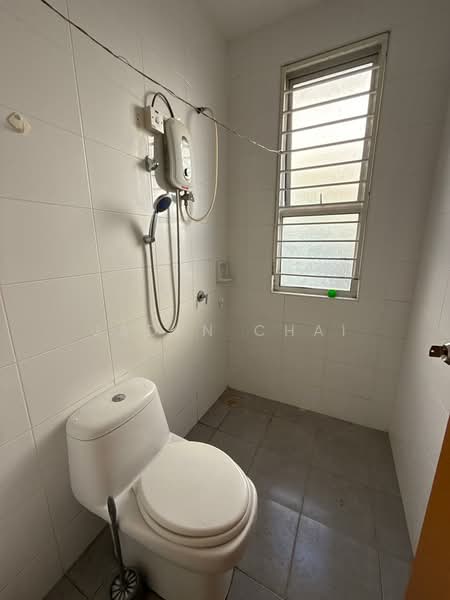 Semi-Detached House for Rent in Taman Anggun (Rawang) - Jaden Chai - Bathroom - PropertyGuru.com.my