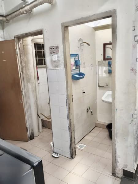 Rumah Flat untuk Dijual di Angsana - Mimie Nawawi - Bathroom - PropertyGuru.com.my