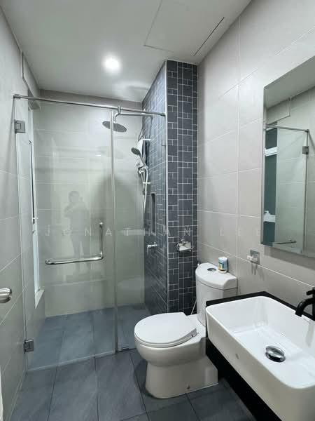 Kondominium untuk Dijual di Medini Signature - Jonathan Lee - Bathroom - PropertyGuru.com.my