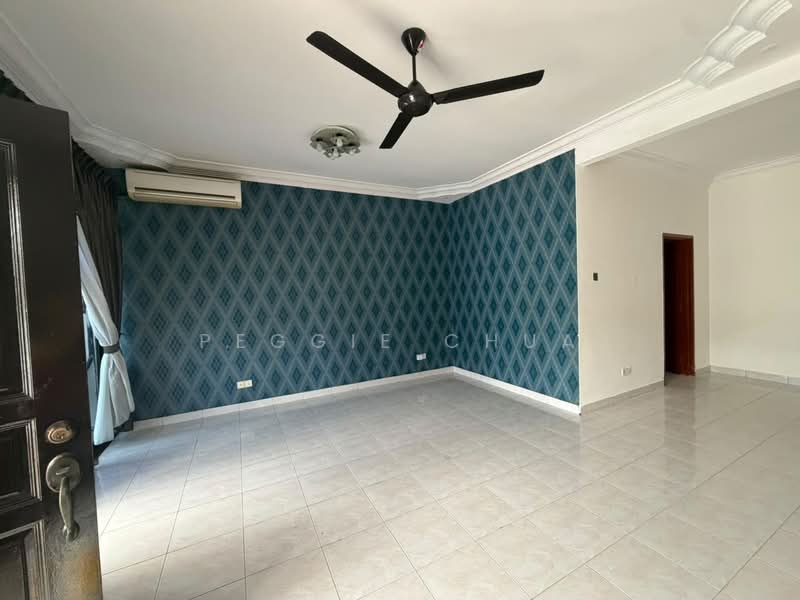 Rumah Teres 2-Tingkat untuk Disewa di Taman Desa Tebrau (Tebrau) - Peggie Chua - Living Room - PropertyGuru.com.my