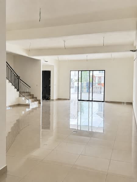 Rumah Teres 2-Tingkat untuk Dijual di Cyberjaya (Selangor) - Mohd Shafik - Living Room - PropertyGuru.com.my