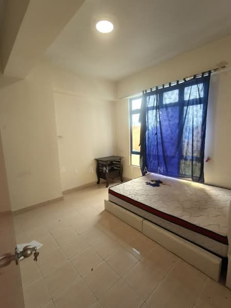 Pangsapuri untuk Disewa di Aster Court - Alan Tan - Bedroom - PropertyGuru.com.my