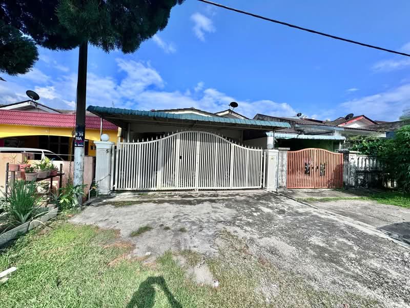 1-storey Terraced House for Sale in Taman Daya (Johor Bahru) - Amir Faris Rusli - Exterior - PropertyGuru.com.my