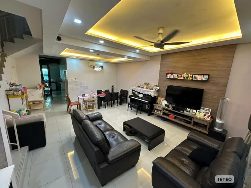 Rumah Teres 2-Tingkat untuk Dijual di Kemuning Utama (Shah Alam) - Daniel Kok - Living Room - PropertyGuru.com.my