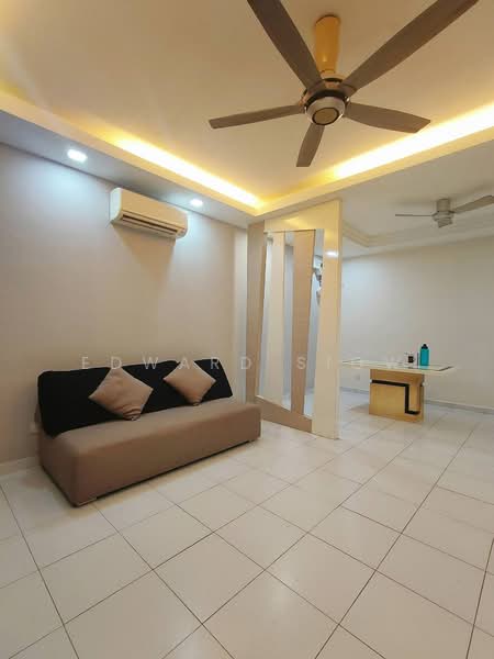 1.5-storey Terraced House for Rent in Bukit Indah (Iskandar Puteri (Nusajaya)) - Edward Siow - Living Room - PropertyGuru.com.my