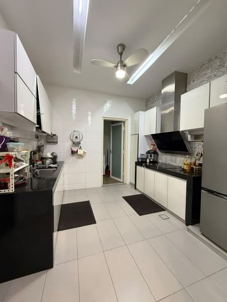 Semi-Detached House for Sale in Taman Bayu Puteri (Johor Bahru) - Joey Tay - Kitchen - PropertyGuru.com.my