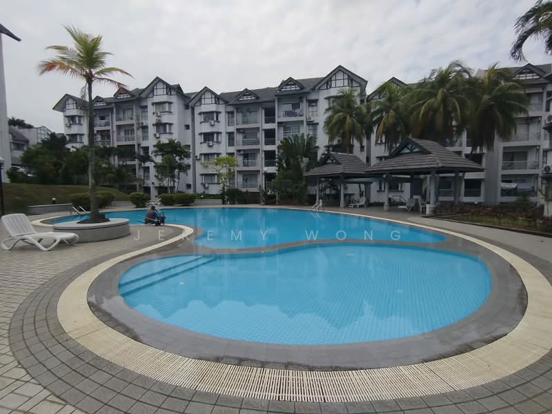 Kondominium untuk Dijual di Tiara Damansara - Jeremy Wong - Swimming Pool - PropertyGuru.com.my