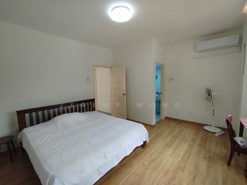 Kondominium untuk Dijual di Tiara Damansara - Jeremy Wong - Master Bedroom - PropertyGuru.com.my