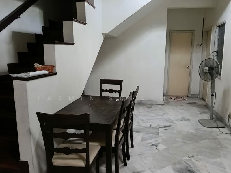 Rumah Teres 2-Tingkat untuk Dijual di Usj 22 (Subang Jaya) - Yasmin Sulaiman - Dining Room - PropertyGuru.com.my