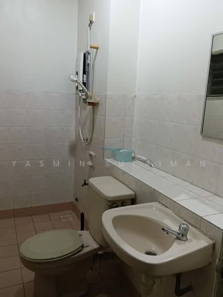 Rumah Teres 2-Tingkat untuk Dijual di Usj 22 (Subang Jaya) - Yasmin Sulaiman - Bathroom - PropertyGuru.com.my