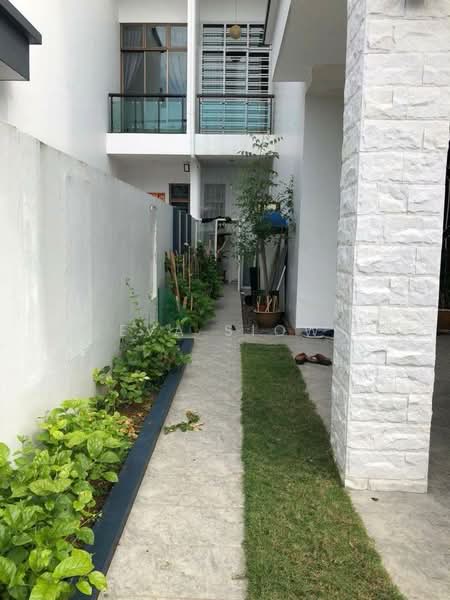 Semi-Detached House for Sale in Taman Universiti (Skudai) - Eva Siow - PropertyGuru.com.my