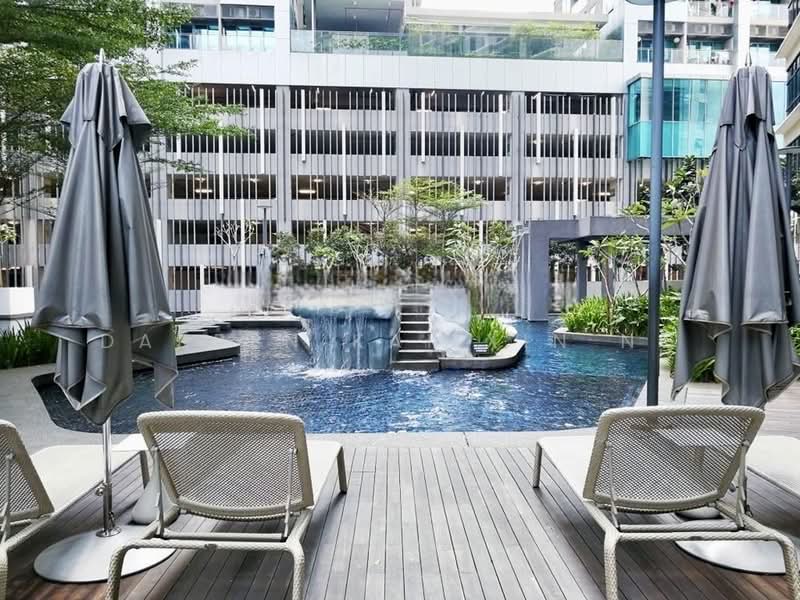 Kediaman Servis untuk Dijual di Fraser Residence (188 Suites) - Darren Kai Xin Ng - Pool - PropertyGuru.com.my