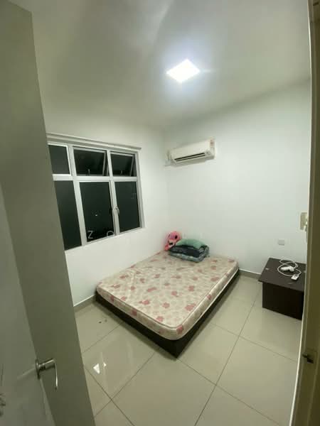 Service Residence for Sale at D'Tasek Residences (Tasek Impian) - Zoey Lee - Bedroom - PropertyGuru.com.my