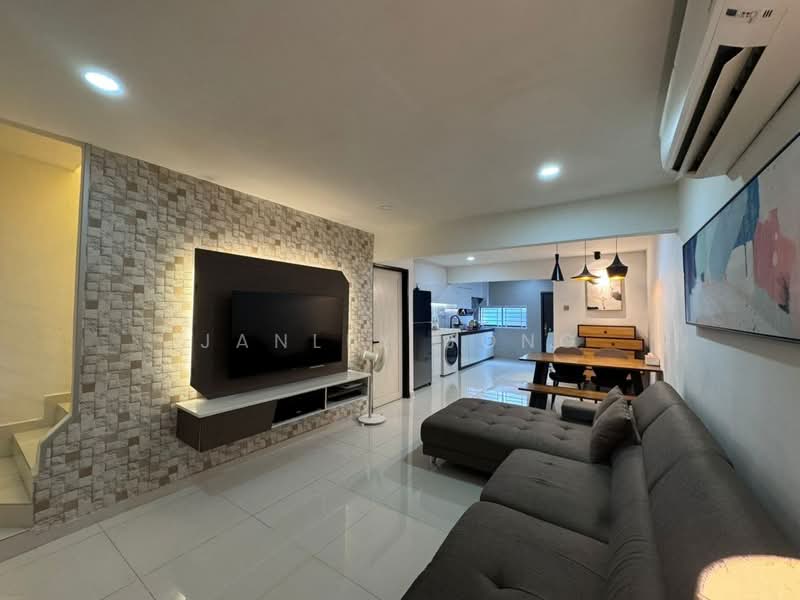 Rumah Teres 2-Tingkat untuk Dijual di Taman Damai Jaya (Skudai) - Janlly Jong - Living Room - PropertyGuru.com.my