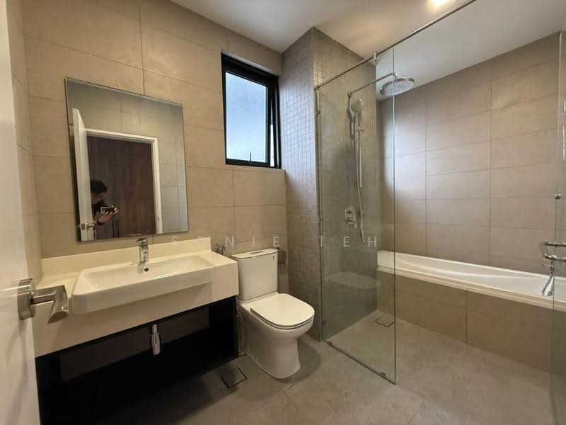 Kondominium untuk Dijual di Bangsar Hill Park - Sonie Teh - Bathroom - PropertyGuru.com.my