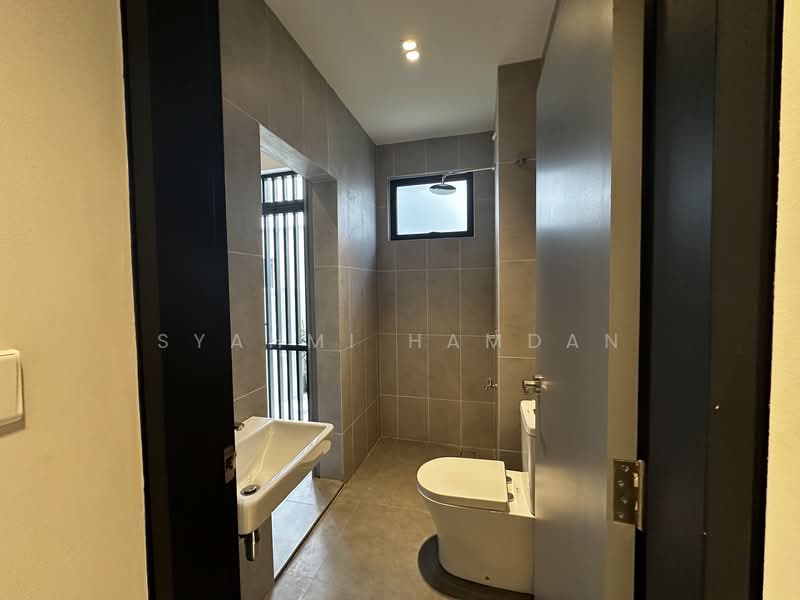 Cluster House for Sale in Alam Impian (Shah Alam) - Syahmi Hamdan - Bathroom - PropertyGuru.com.my