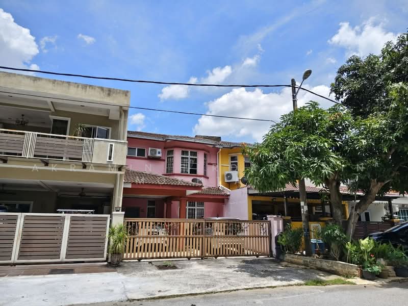 2-storey Terraced House for Sale in Taman Lestari Putra (Seri Kembangan) - Akramin Firdaus Bin Mokhtar - PropertyGuru.com.my