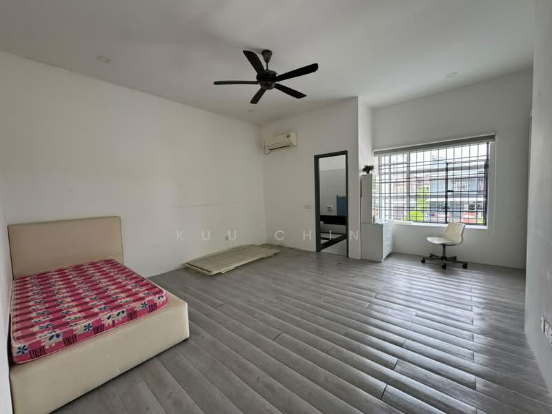 Rumah Teres 2-Tingkat untuk Dijual di Setia Tropika (Johor Bahru) - Kuu Chin - Bedroom - PropertyGuru.com.my