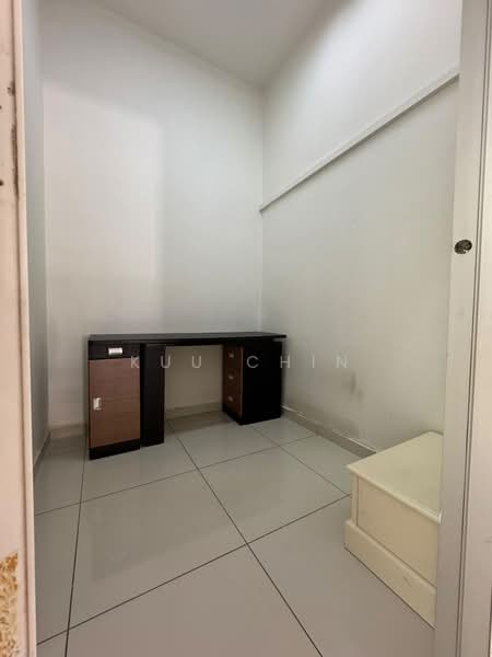 Rumah Teres 2-Tingkat untuk Dijual di Setia Tropika (Johor Bahru) - Kuu Chin - Study - PropertyGuru.com.my