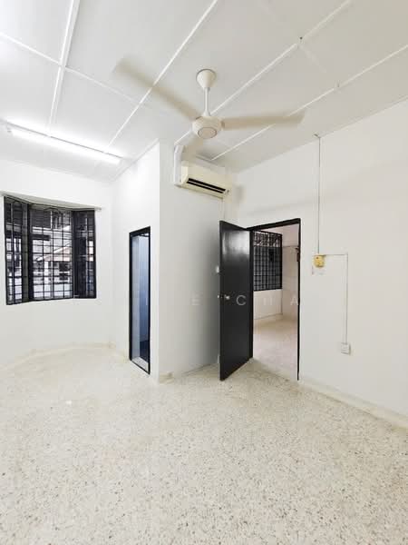 Rumah Teres 1-Tingkat untuk Disewa di Taman Molek (Johor Bahru) - Elaine Chan - Interior - PropertyGuru.com.my