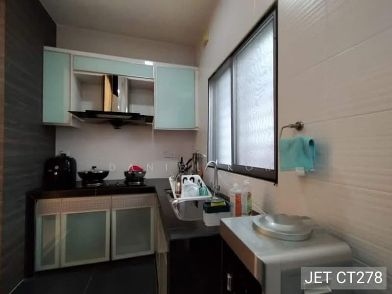 Rumah Berkembar untuk Dijual di Bandar Botanic (Klang) - Daniel Kok - Kitchen - PropertyGuru.com.my