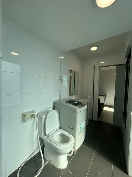 Service Residence for Rent at Halo Sunday @ Empire City - Low Kok Pin - Bathroom - PropertyGuru.com.my