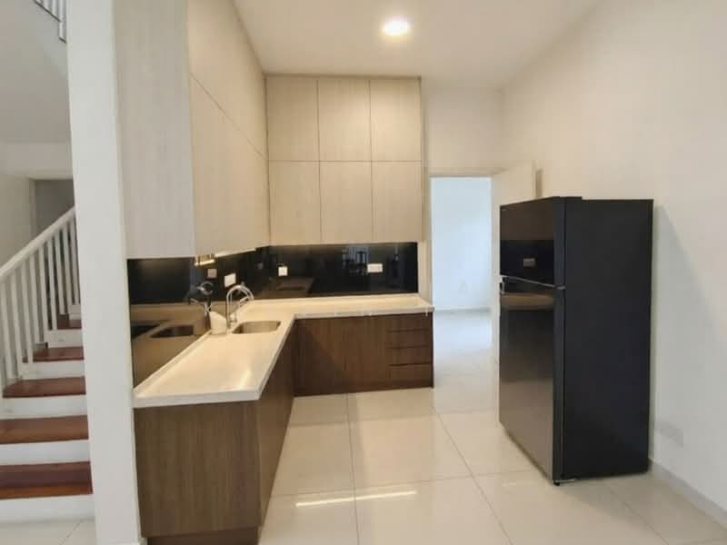 Bungalow House untuk Disewa di Kota Kemuning (Shah Alam) - Kelvin Tan - Kitchen - PropertyGuru.com.my