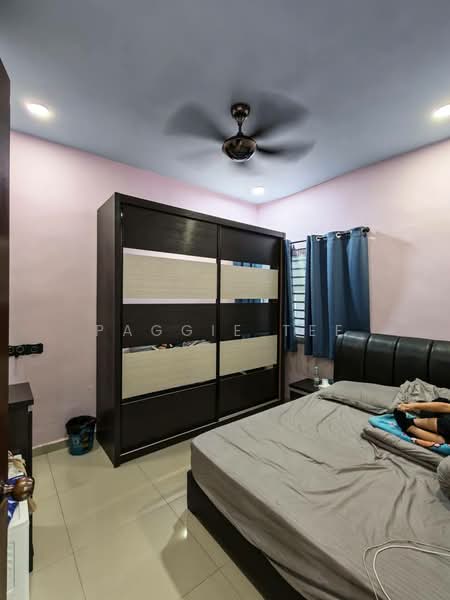 Rumah Teres 1-Tingkat untuk Dijual di Taman Universiti (Skudai) - Paggie Tee - Bedroom - PropertyGuru.com.my