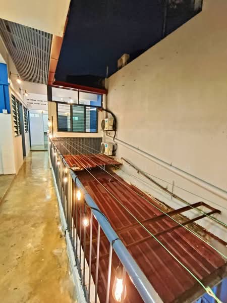 Flat for Rent at Seksyen 17 Petaling Jaya - Lauran Chuah - Corridor - PropertyGuru.com.my