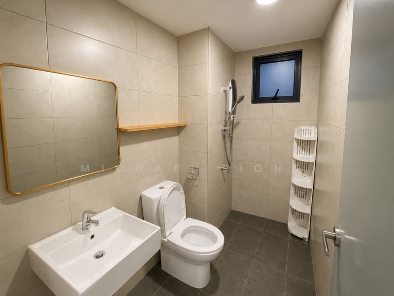 Kediaman Servis untuk Disewa di M Luna - Michael Siong - Bathroom - PropertyGuru.com.my
