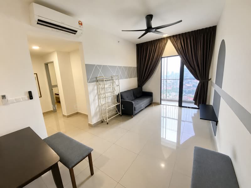 Kediaman Servis untuk Disewa di M Luna - Michael Siong - Living Room - PropertyGuru.com.my