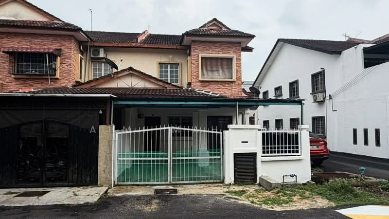 Rumah Teres 2-Tingkat untuk Disewa di Seksyen 3 Bandar Baru Bangi (Bandar Baru Bangi) - Aimi Mahirah - Exterior - PropertyGuru.com.my