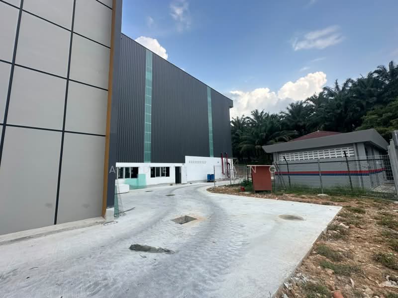 Kilang untuk Disewa di Taman Desa Cemerlang (Ulu Tiram) - Aiden Tang - Exterior - PropertyGuru.com.my