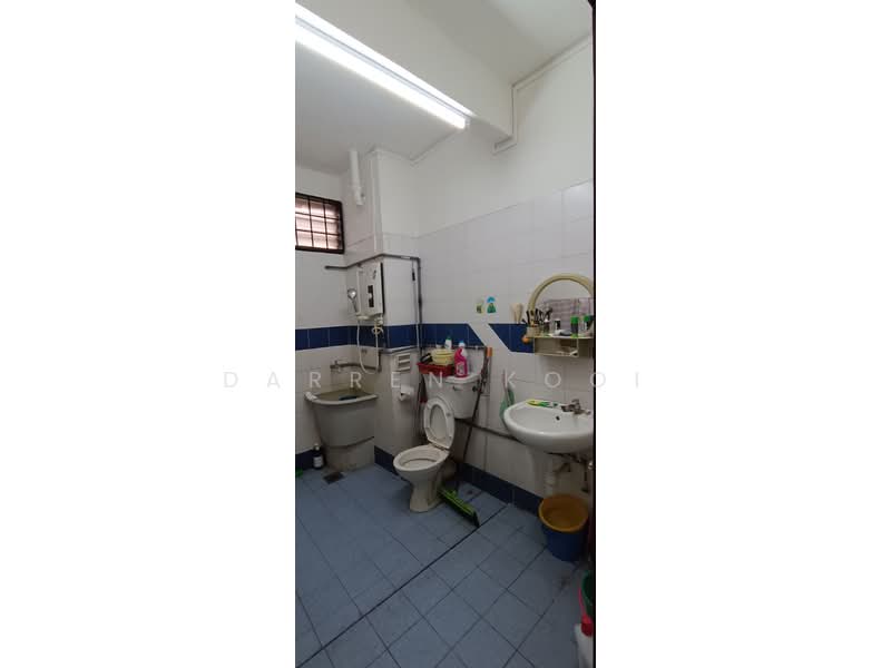 Rumah Berkembar untuk Dijual di Taman Bagan (Butterworth) - Darren Kooi - Bathroom - PropertyGuru.com.my