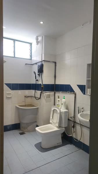 Rumah Berkembar untuk Dijual di Taman Bagan (Butterworth) - Darren Kooi - Bathroom - PropertyGuru.com.my