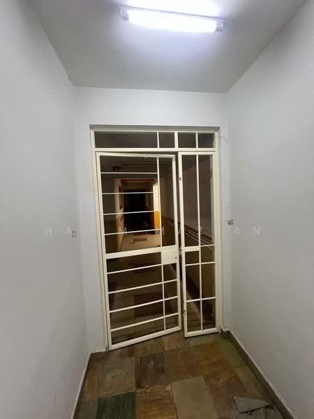 Kondominium untuk Disewa di Cyberia Smart Homes - Halim Mazlan - Corridor - PropertyGuru.com.my