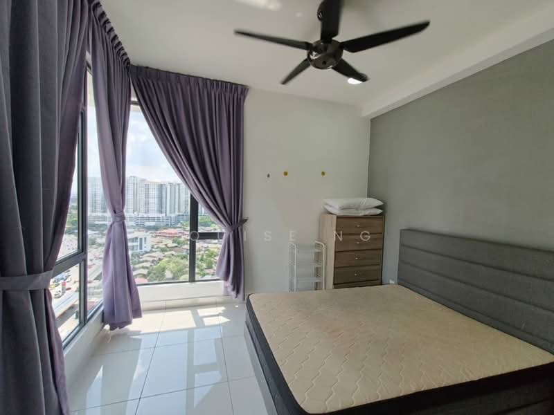 Kediaman Servis untuk Dijual di Residences @ 1 Tebrau - Louise Ng - Bedroom - PropertyGuru.com.my