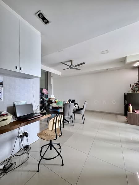 Kondominium untuk Dijual di Vistaria Residensi - Elcoln Leong - Living Room - PropertyGuru.com.my