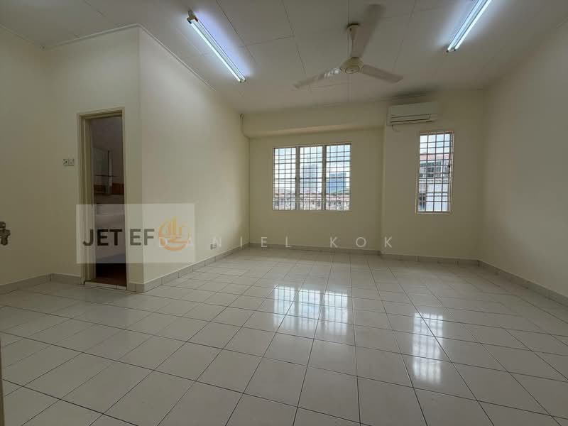 Rumah Teres 2-Tingkat untuk Dijual di Bandar Bukit Tinggi 2 (Klang) - Daniel Kok - Living Room - PropertyGuru.com.my