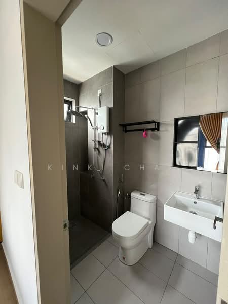 Kediaman Servis untuk Dijual di The Harmony - KINKI CHAN - Bathroom - PropertyGuru.com.my