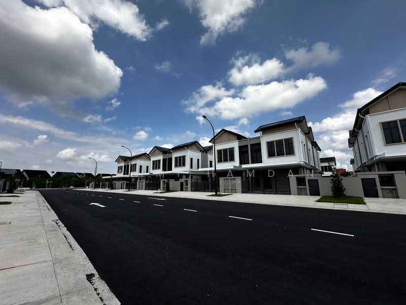 Cluster House for Sale in Alam Impian (Shah Alam) - Syahmi Hamdan - Exterior - PropertyGuru.com.my