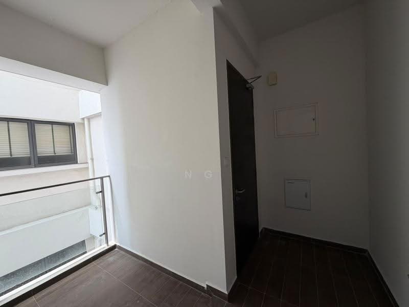 Condominium for Sale at Bay Point @ Country Garden Danga Bay - NG ZEN XI - Corridor - PropertyGuru.com.my