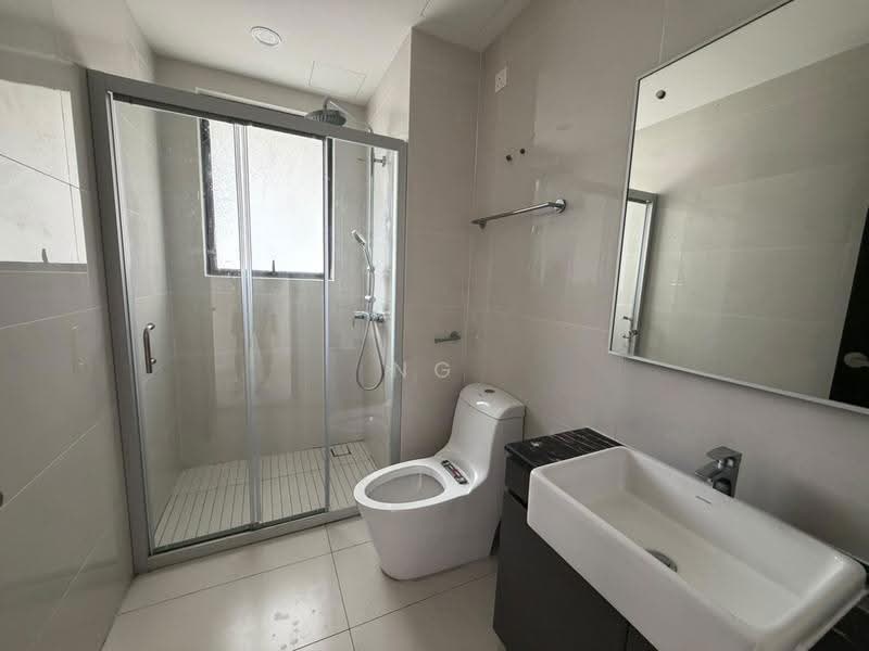 Condominium for Sale at Bay Point @ Country Garden Danga Bay - NG ZEN XI - Bathroom - PropertyGuru.com.my