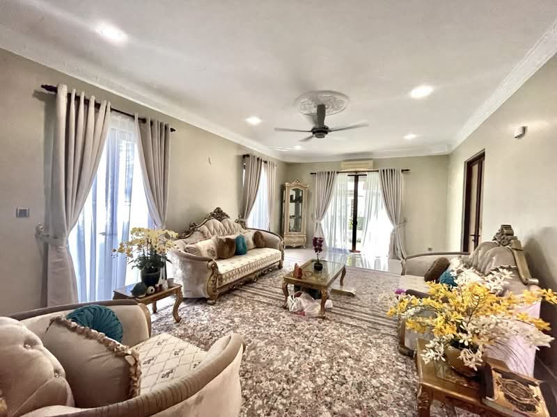 Bungalow House for Sale in Bukit Jelutong (Shah Alam) - Reena Sarif - PropertyGuru.com.my