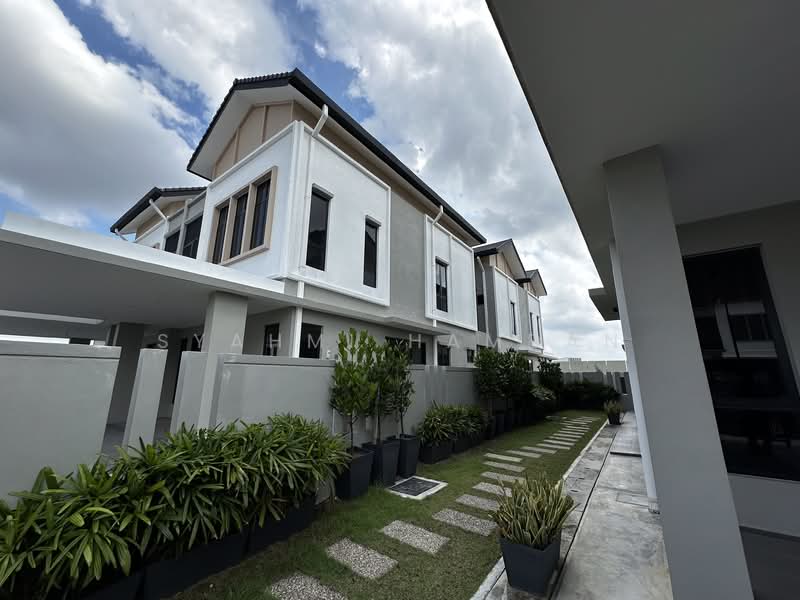 Cluster House for Sale in Alam Impian (Shah Alam) - Syahmi Hamdan - Exterior - PropertyGuru.com.my