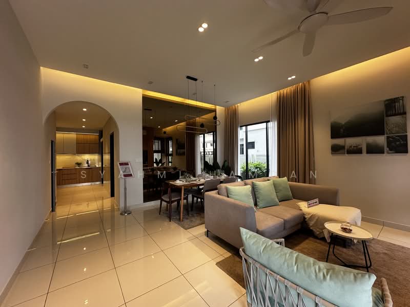 Cluster House for Sale in Alam Impian (Shah Alam) - Syahmi Hamdan - Living Room - PropertyGuru.com.my