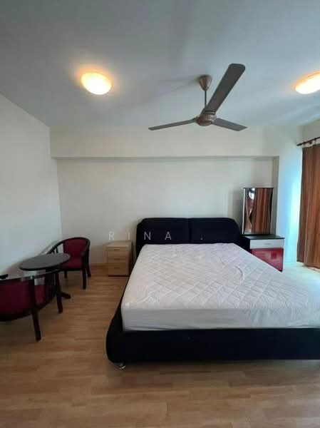 Kediaman Servis untuk Dijual di D'Alamanda - Rina . - Bedroom - PropertyGuru.com.my