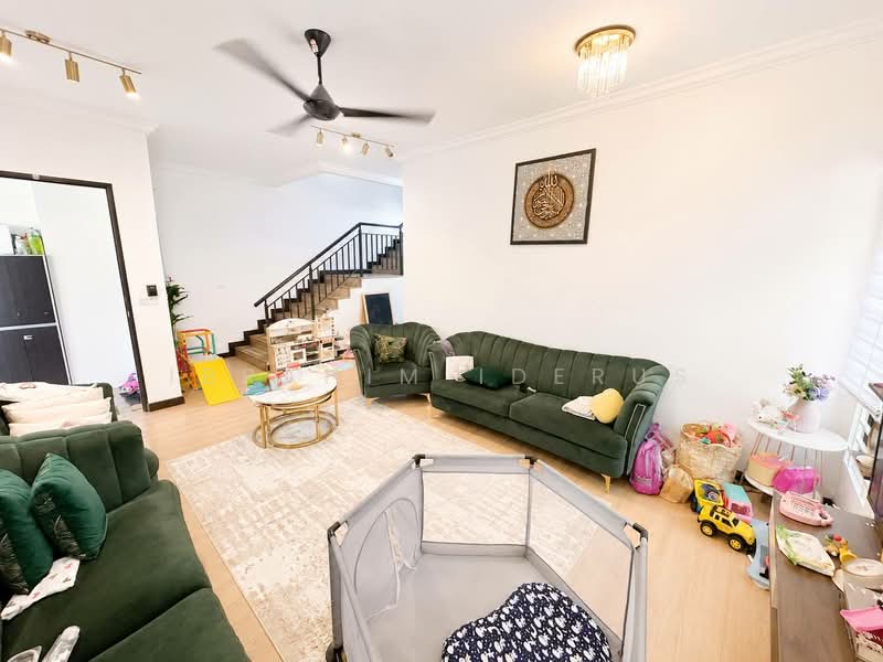 Rumah Berkembar untuk Dijual di Serendah (Selangor) - Ibrahim Iderus - Living Room - PropertyGuru.com.my